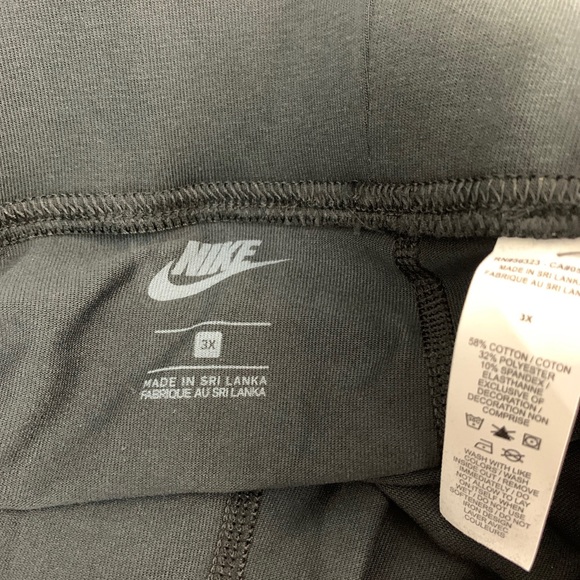 Nike Sportswear Women Essential Black/White HW Leggings (DB6052-010) 3X Nwt - Picture 3 of 4